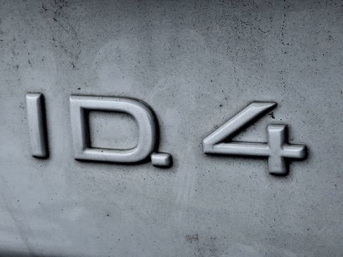 Certified 2025 Volkswagen ID.4 Pro RWD image 29