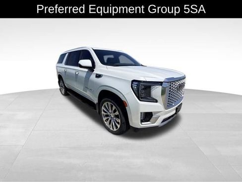 Certified 2024 GMC Yukon XL Denali w/ Max Trailering Package AWD/4WD image 5