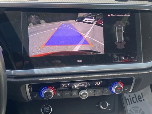 Used 2023 Audi Q3 2.0T Premium image 3