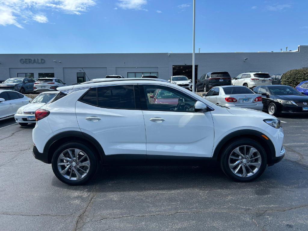 Used 2023 Buick Encore GX Essence w/ Experience Buick Package FWD image 11