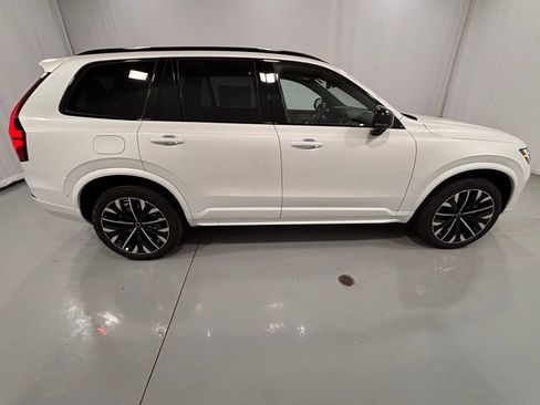 New 2026 Volvo XC90 B6 Ultra w/ Lounge Package image 5