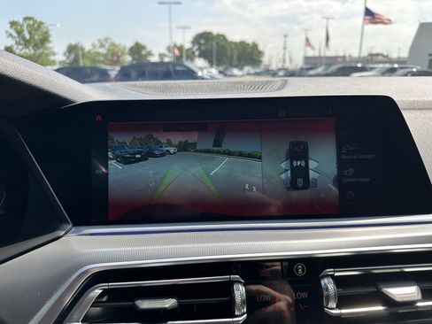 Used 2019 BMW X5 xDrive40i w/ M Sport Package AWD/4WD image 26