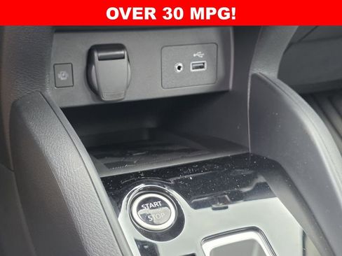 New 2025 Nissan Versa SV w/ Trunk Package FWD image 18