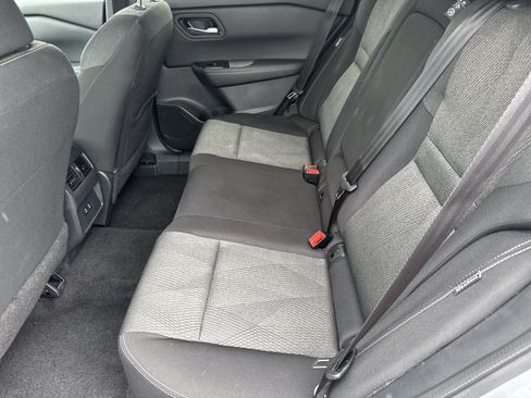 Used 2025 Nissan Rogue SV AWD/4WD image 6