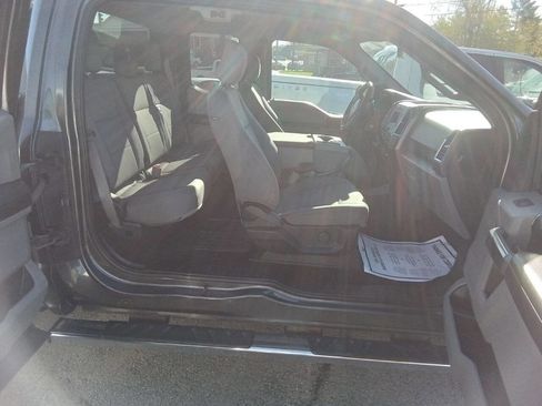 Used 2017 Ford F150 XLT image 5