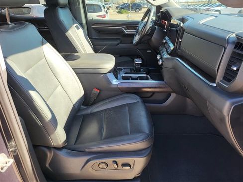 Used 2023 GMC Sierra 1500 SLT image 10