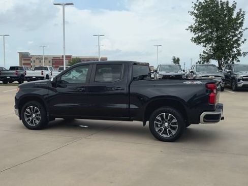Used 2023 Chevrolet Silverado 1500 LT AWD/4WD image 7