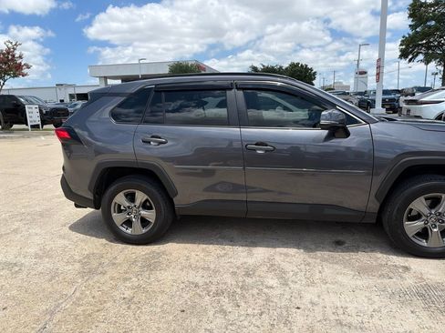 Used 2025 Toyota RAV4 XLE w/ Convenience Package FWD image 3