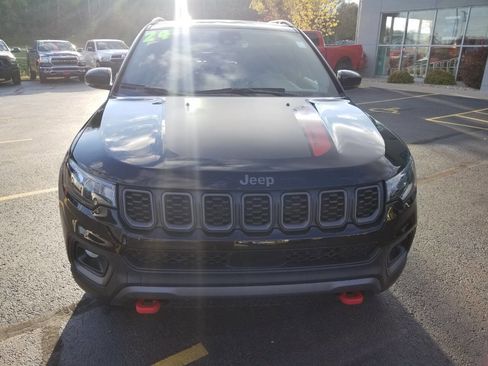 Certified 2024 Jeep Compass Trailhawk w/ Sun and Sound Group image 2