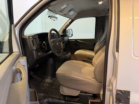 Used 2012 Chevrolet Express 1500 AWD w/ Power Package image 10