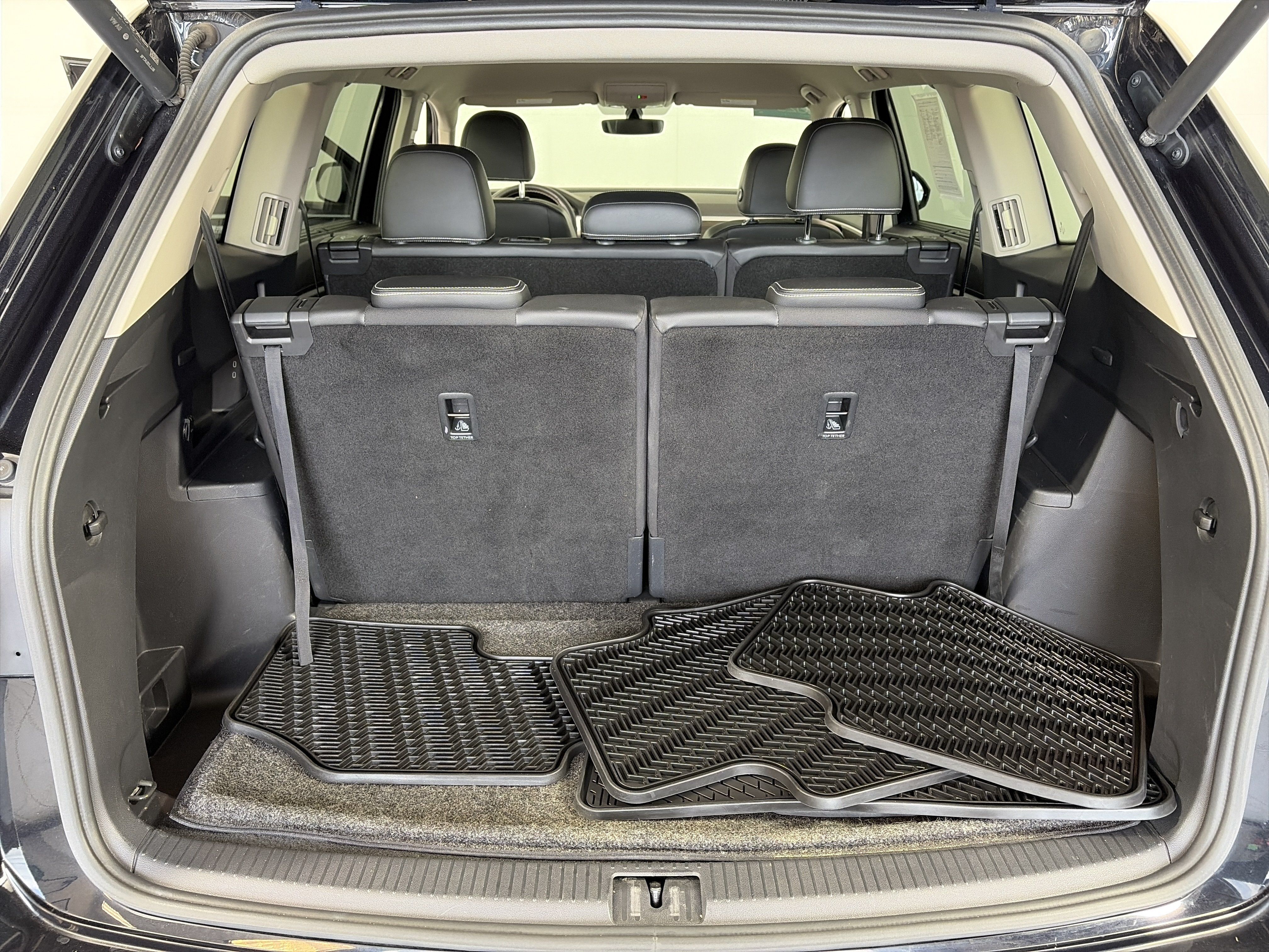 Used 2023 Volkswagen Atlas SE AWD/4WD image 15