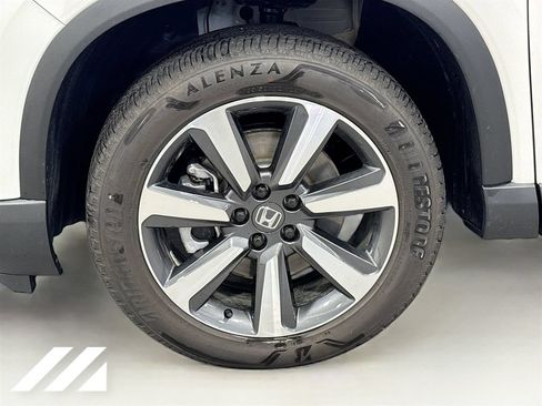 Used 2025 Honda Pilot Touring image 35