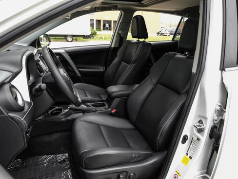 Used 2017 Toyota RAV4 Limited FWD image 34