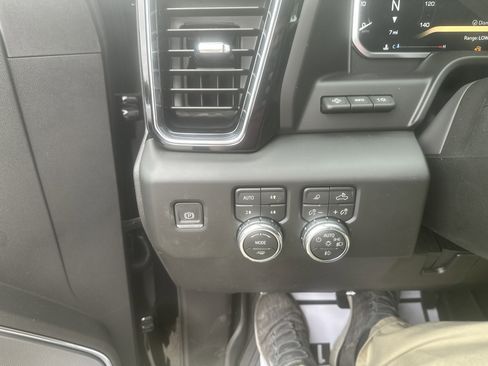 New 2026 GMC Sierra 2500 Denali w/ Denali Reserve Package image 13