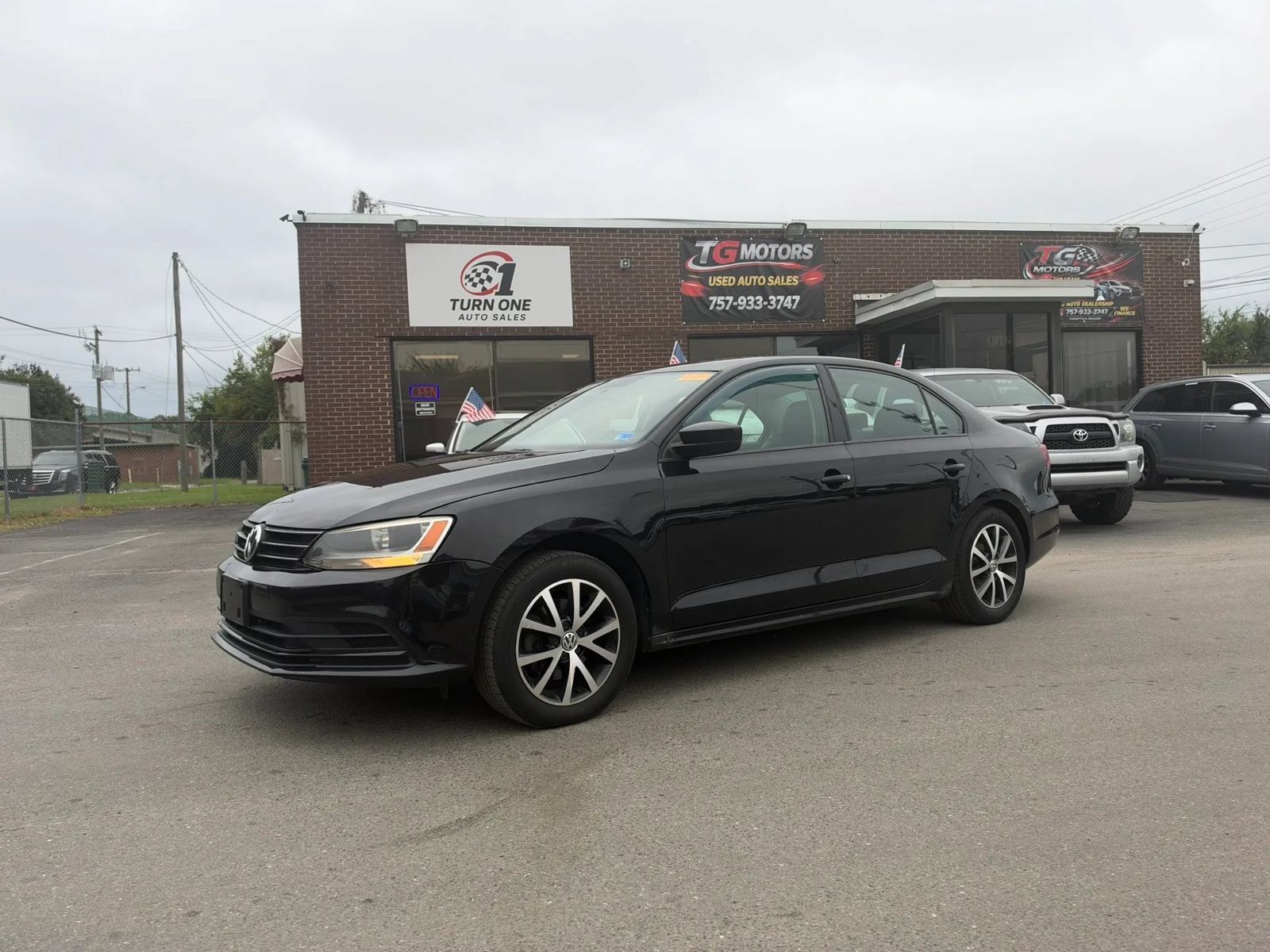 Used 2016 Volkswagen Jetta SE FWD image 1