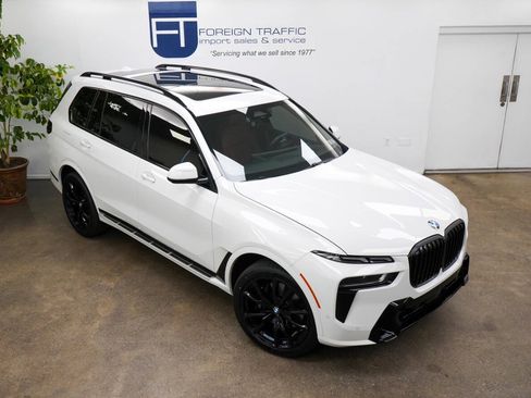 Used 2023 BMW X7 xDrive40i w/ Executive Package AWD/4WD image 33