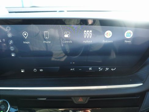 Used 2025 Buick Envision Preferred image 31