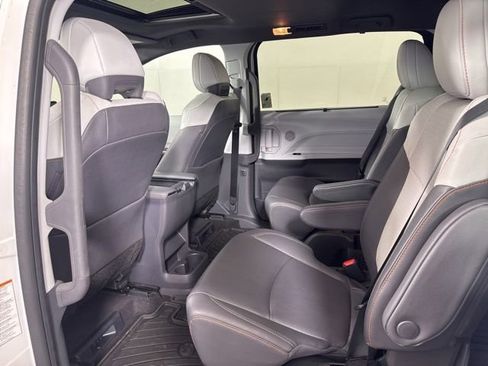Used 2024 Toyota Sienna XSE AWD/4WD image 11