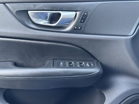 Used 2024 Volvo S60 B5 Plus image 19