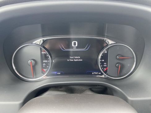 Used 2023 GMC Acadia AT4 w/ GMC Pro Grade Package image 4