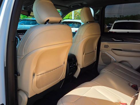 Used 2023 Jeep Grand Cherokee 4WD 4xe image 50