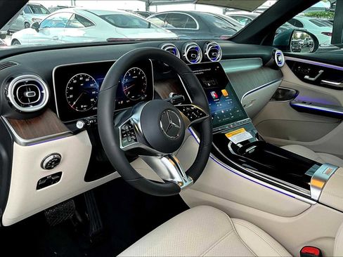 New 2026 Mercedes-Benz GLC 300 image 10