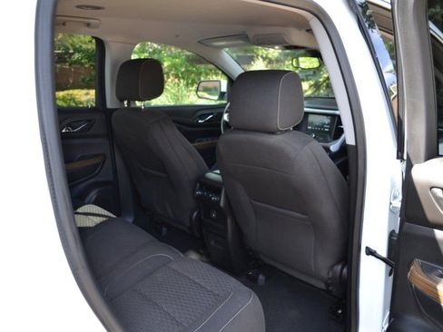 Used 2019 GMC Acadia SLE image 30