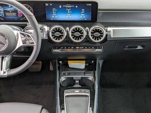 New 2026 Mercedes-Benz GLB 250 4MATIC image 11