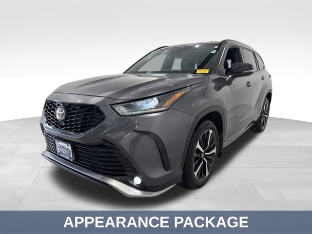 Used 2021 Toyota Highlander XSE AWD/4WD image 4