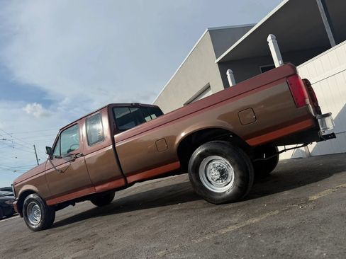Used 1994 Ford F250 2WD SuperCab image 3