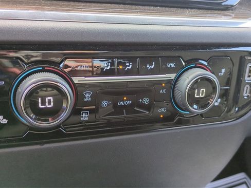 Used 2025 Chevrolet Silverado 1500 LT image 18