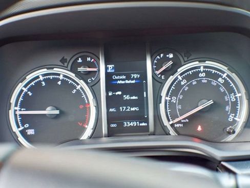 Used 2021 Toyota 4Runner TRD Off-Road Premium w/ Moonroof Package AWD/4WD image 25