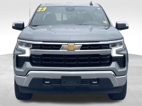 Used 2023 Chevrolet Silverado 1500 LT w/ Convenience Package II AWD/4WD image 9