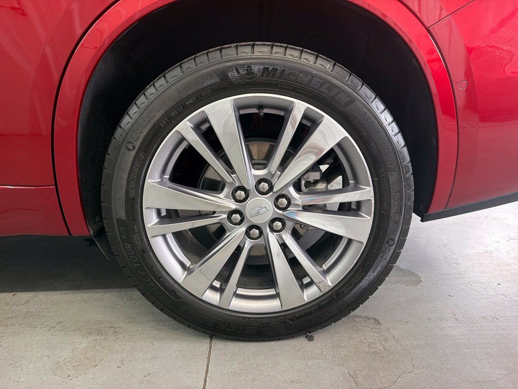 Used 2023 Cadillac XT6 Premium Luxury w/ Technology Package FWD image 9