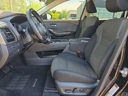 Used 2023 Nissan Rogue SV FWD image 10