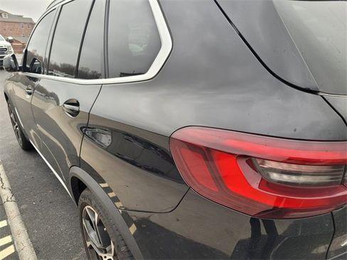 Used 2023 BMW X5 sDrive40i w/ Premium Package image 5