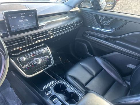 Used 2021 Lincoln Corsair AWD image 11