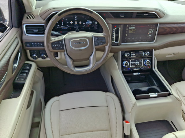 Certified 2023 GMC Yukon XL Denali w/ Denali Reserve Package AWD/4WD image 12