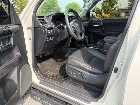 Used 2021 Toyota 4Runner Venture w/ Moonroof Package AWD/4WD image 13