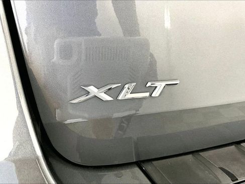 Used 2022 Ford Explorer XLT w/ Equipment Group 202A image 14