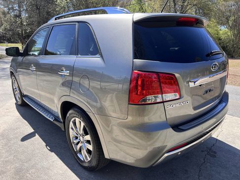 Used 2013 Kia Sorento SX w/ SX Premium Pkg image 9