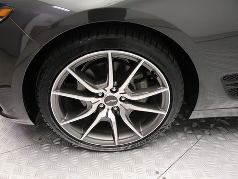 Used 2023 Genesis G70 2.0T RWD image 4
