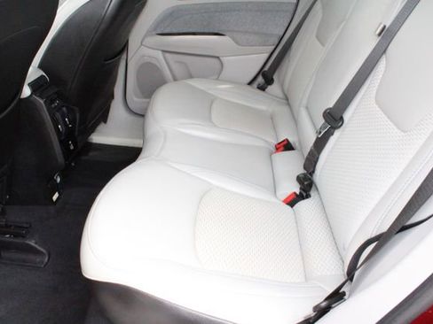 Used 2022 Jeep Compass Latitude w/ Convenience Group AWD/4WD image 28