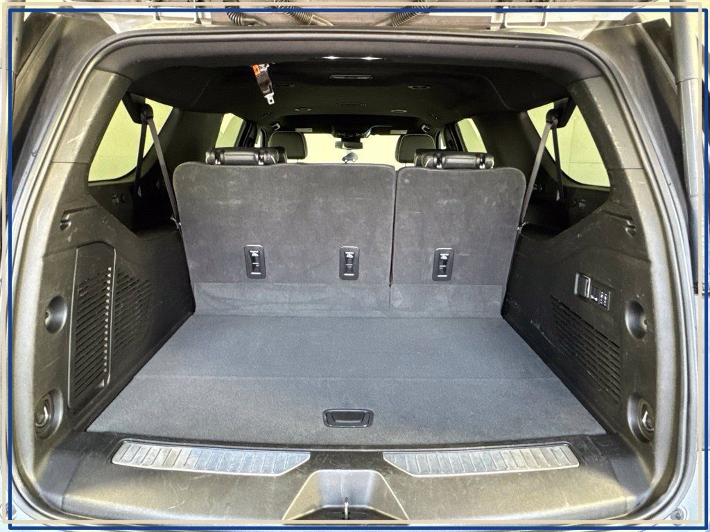 Certified 2025 Chevrolet Suburban Premier AWD/4WD image 34