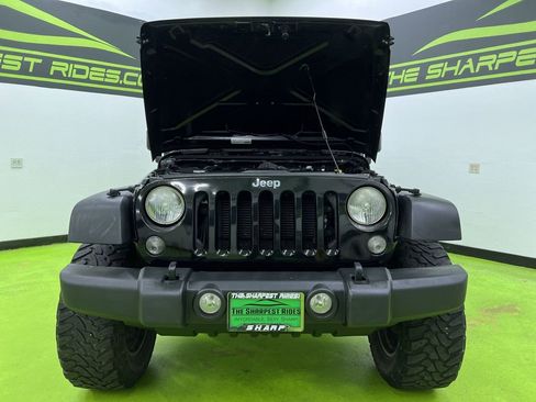 Used 2015 Jeep Wrangler Unlimited Sport w/ Quick Order Package 24S AWD/4WD image 4