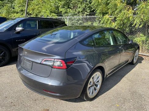 Used 2022 Tesla Model 3 RWD image 9