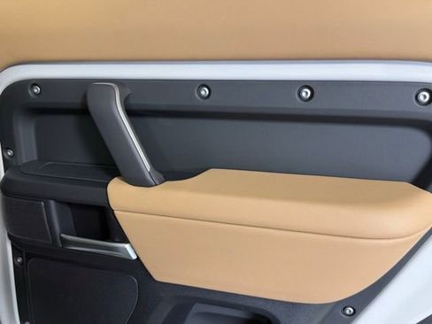 New 2026 Land Rover Defender 110 X-Dynamic SE image 25