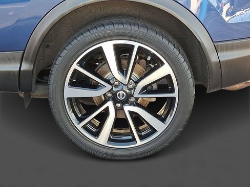 Used 2019 Nissan Rogue Sport SL w/ Premium Package image 7