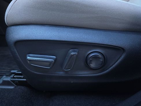 Used 2022 Toyota RAV4 XLE image 23