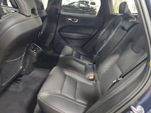 Used 2023 Volvo XC60 B6 Ultimate w/ Climate Package image 6